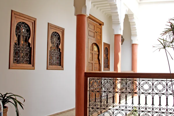 Ισλαμική αραβική αρχιτεκτονική εσωτερικών χώρων — Φωτογραφία Αρχείου