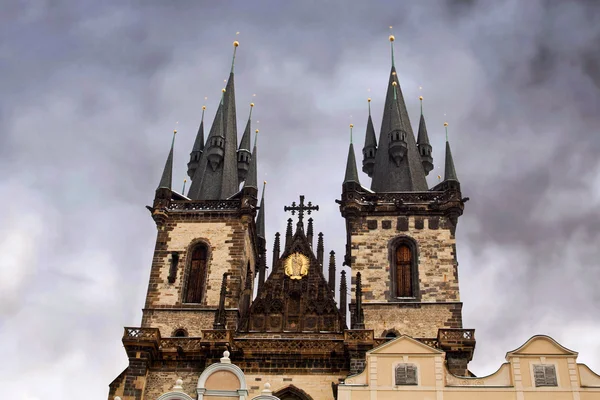 Słynny Kościół Matki Boskiej przed Tynem w Pradze, Republika Czeska — Zdjęcie stockowe