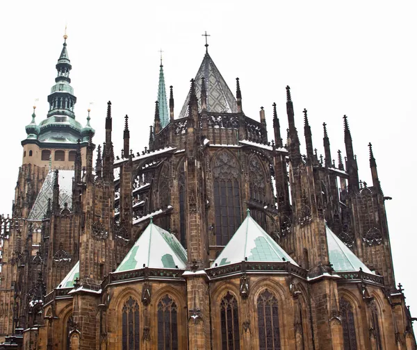 Nézd a Szent Vítus katedrális Prague Castle, Csehország Stock Kép