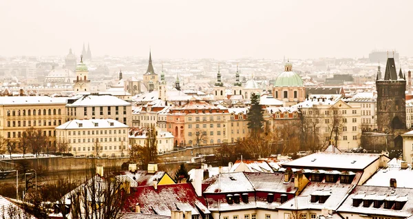 Panorama de Praga con sus monumentos — Foto de Stock