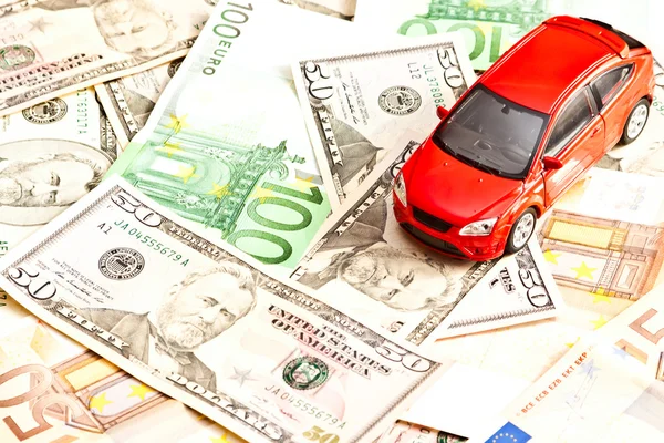 Coche y dinero. Concepto de compra, alquiler, seguro, combustible, ser —  Fotos de Stock