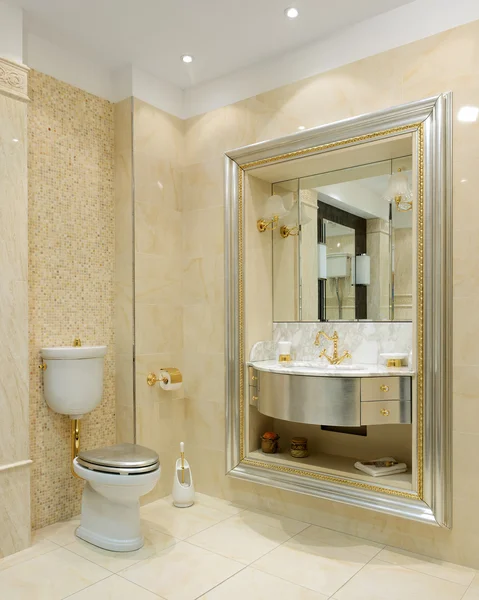Interior luxuoso. Casa de banho — Fotografia de Stock