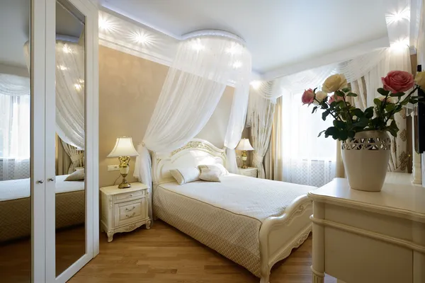 Lüks bir yatak odası.