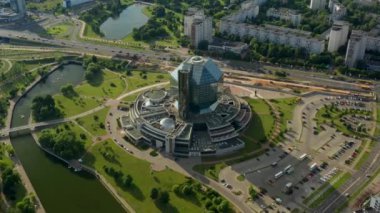 Belarus, Minsk - 17 Temmuz 2020. Minsk 'teki Belarus Ulusal Kütüphanesi.