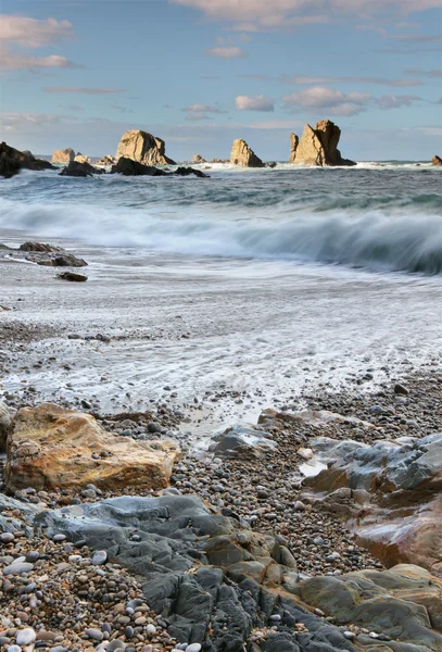Kayalık sahilleri — Stok fotoğraf