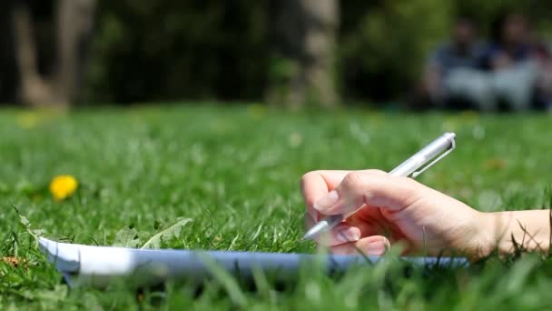 devoirs dans le jardin 