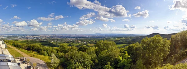 Panorama de Viena e seu rio Danúbio — Fotografia de Stock