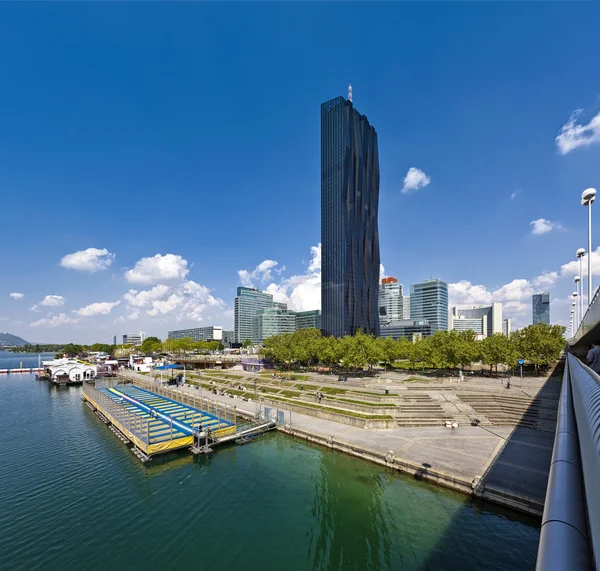 Danubio Viena con la nueva DC-Tower —  Fotos de Stock