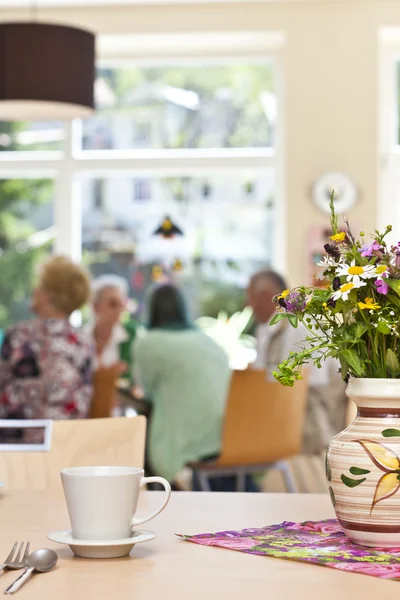 Senior Community in een bejaardentehuis — Stockfoto