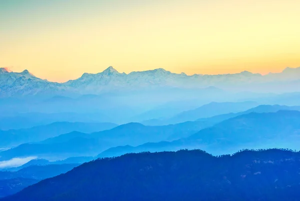 Early sunrise in mountains — Stock Photo, Image