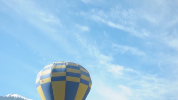 Opheffing van hete luchtballon — Stockvideo