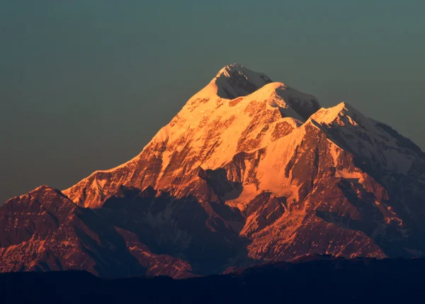 Three close mountain peak — Stock Photo, Image