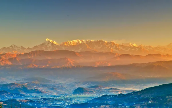 Sunrise on mountains — Stock Photo, Image