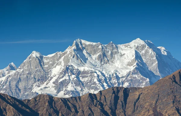 Berg-Chaukhambha im Himalaya — Stockfoto