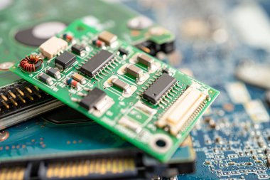 Mikro devre ana bilgisayar elektronik teknolojisi, donanım, cep telefonu, güncelleme, temizlik konsepti.