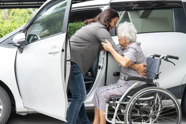 Help Support Asian Senior Elderly Old Lady Woman Patient Sitting — Stock Photo, Image