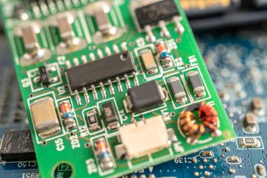 Mikro devre ana bilgisayar elektronik teknolojisi, donanım, cep telefonu, güncelleme, temizlik konsepti.