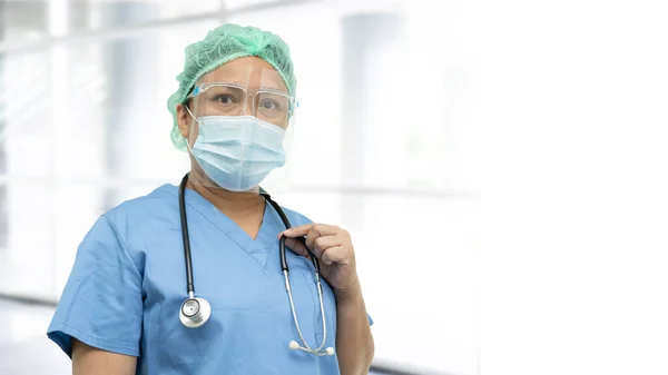 Asian Doctor Wearing Face Shield Ppe Suit New Normal Check — Stock Photo, Image