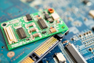 Mikro devre ana bilgisayar elektronik teknolojisi, donanım, cep telefonu, güncelleme, temizlik konsepti.