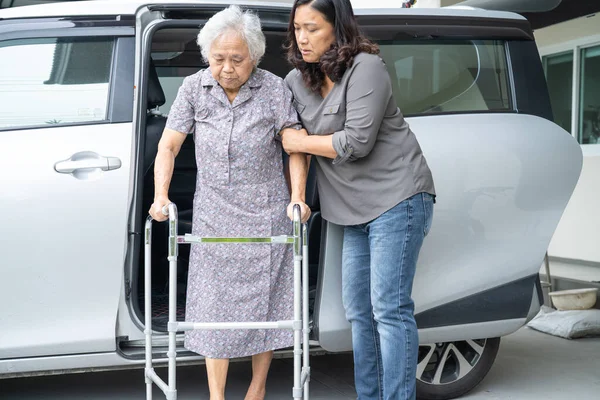 Caregiver Daughter Help Support Asian Senior Elderly Old Lady Woman — Stock Photo, Image