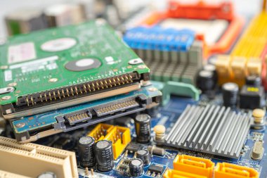 Mikro devre ana bilgisayar elektronik teknolojisi, donanım, cep telefonu, güncelleme, temizlik konsepti.