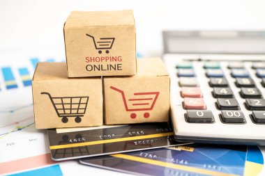 Grafikte kredi kartı ve hesap makinesiyle online alışveriş yapmak. Finans ticareti ihracat iş konsepti.
