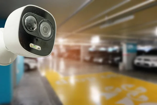 Cctv Sluiten Circuit Televisie Camera Bij Indoor Parking Auto Beveiligingsbewakingssysteem — Stockfoto