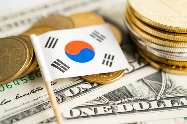 Kore bayraklı para yığını, finans bankacılığı konsepti.