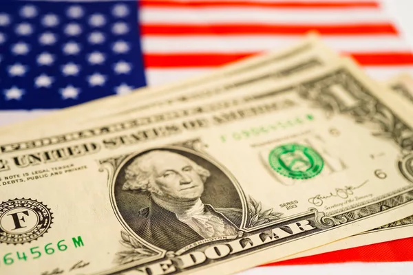 米ドル紙幣アメリカの国旗金融経済の概念 — ストック写真