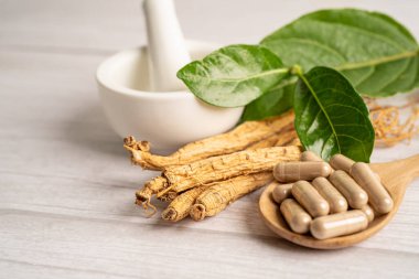 Ginseng, kurutulmuş sebze. Kore ülkesine ünlü sağlıklı gıda ihracatı..