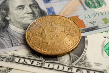 Elektronik dünya çapındaki döviz, sanal para, engelleme zinciri, kripto para için Amerikan doları banknotları üzerinde altın bitcoin