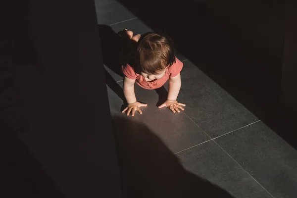 View Baby Girl Crawling Floor Playing Baby Care Baby Development —  Fotos de Stock