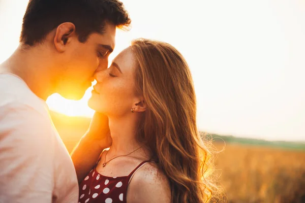 Portrait Caucasian Couple Kissing Autumn Sunny Day Wheat Field Beautiful — стоковое фото