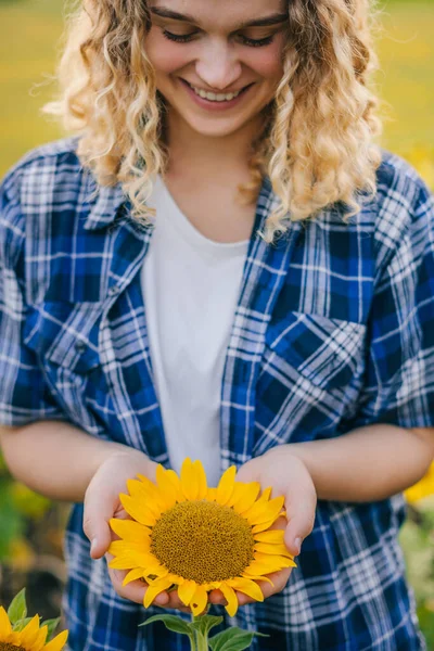 Portrait Curly Woman Farmer Holding Sunflower Looking Happy Harvest Good — Stockfoto