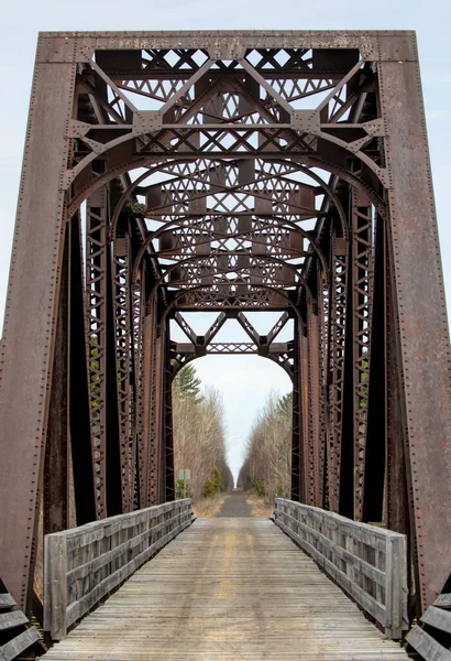Old Abandoned Iron Railway Truss Bridge Ottawa Canada — Zdjęcie stockowe