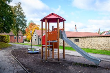 CESIS, LATVIA. 26 Eylül 2021. Letonya 'nın Cesis şehrinde oyun parkı.