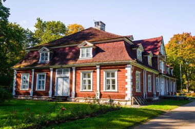 UNGURMUIZA, LATVIA. 26 Eylül 2021. Ungurmuiza malikânesi, Letonya.