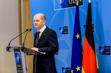 BRÜZSEL, BELGIUM. 24 Mart 2022. Almanya Başbakanı Olaf Scholz, NATO Olağanüstü Zirvesi 'nden sonra düzenlediği basın toplantısında. Brüksel, Belçika