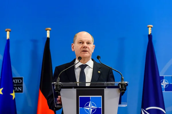 BRÜZSEL, BELGIUM. 24 Mart 2022. Almanya Başbakanı Olaf Scholz, NATO Olağanüstü Zirvesi 'nden sonra düzenlediği basın toplantısında. Brüksel, Belçika