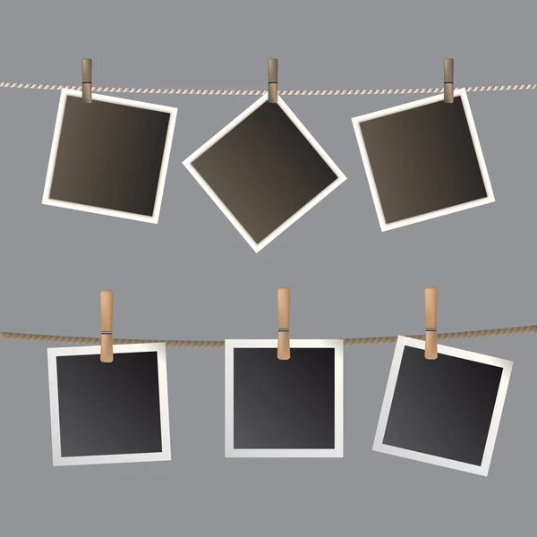 Fotos colgando en la cuerda adjunta pinzas de ropa. Plantilla de iconos fotográficos instantáneos realistas en blanco aislados sobre fondo transparente. Marcos de fotos retro fotografía digital maqueta de imagen, conjunto de diseño. Jpeg. — Foto de Stock