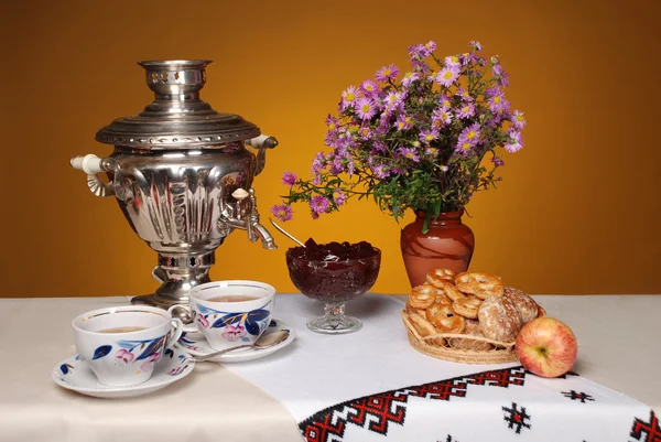 Obec Zátiší s samovar Royalty Free Stock Obrázky