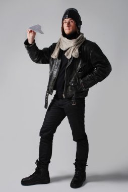 acımasız adam pilot tarzı giyim eşyası