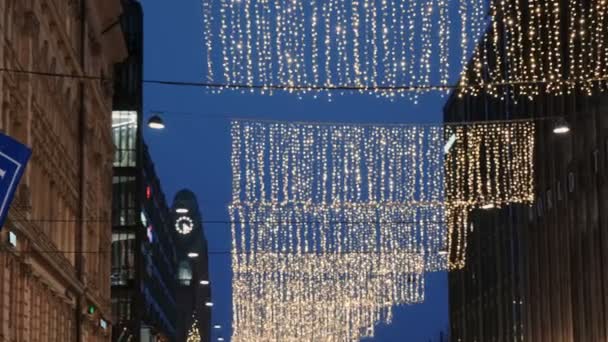 Decoración Navideña Calle Del Centro Helsinki Finlandia — Vídeo de stock