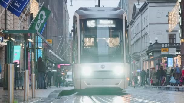 Helsinki Finlandia Noviembre 2021 Flamante Tranvía Forcity Smart Artic Jokeri — Vídeos de Stock