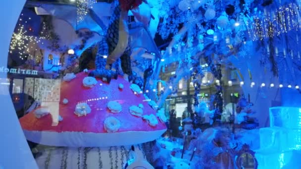 Φινλανδία Ελσίνκι Νοεμβρίου 2021 Παραδοσιακή Χριστουγεννιάτικη Έκθεση Στην Βιτρίνα Του — Αρχείο Βίντεο