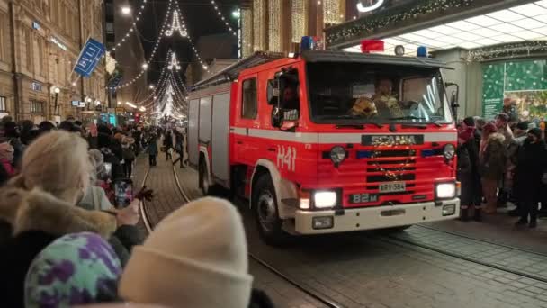 Helsinki Finland November 2021 Fire Engine Traditional Christmas Parade Aleksanterinkatu — Stock Video