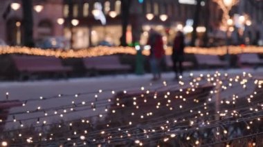 Orta Helsinki, Finlandiya sokaklarındaki Noel süslemesi.
