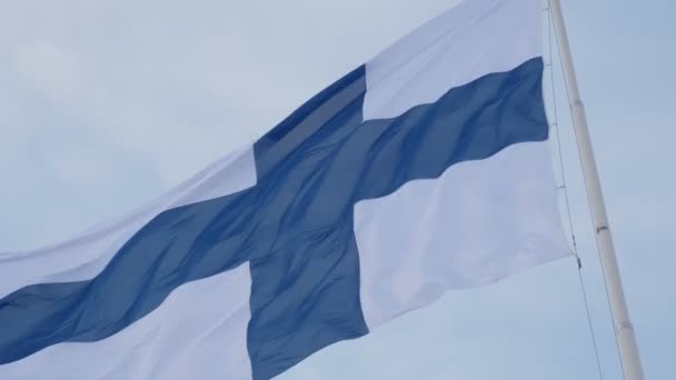 Bandera Finlandesa Izada Para Día Independencia Helsinki — Vídeos de Stock