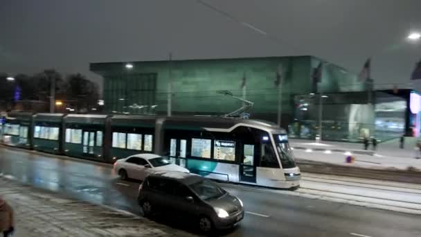 Jalan Mannerheimintie di Helsinki Tengah, Finlandia. — Stok Video