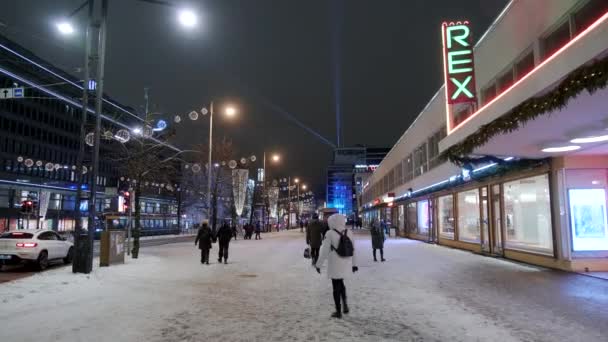 ヘルシンキ中央部、フィンランドのManerheimintie通り. — ストック動画